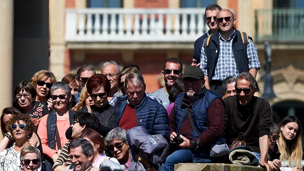 El secretario general de Podemos, Pablo Iglesias, interviene en un acto con la militancia del partido. MIGUEL OSÉS 8