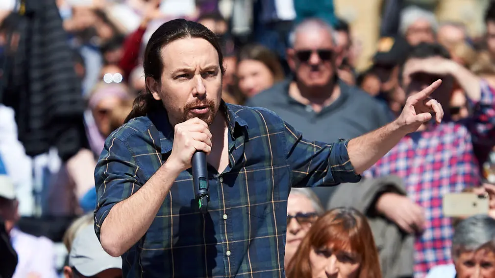 El secretario general de Podemos, Pablo Iglesias, interviene en un acto con la militancia del partido. MIGUEL OSÉS 11