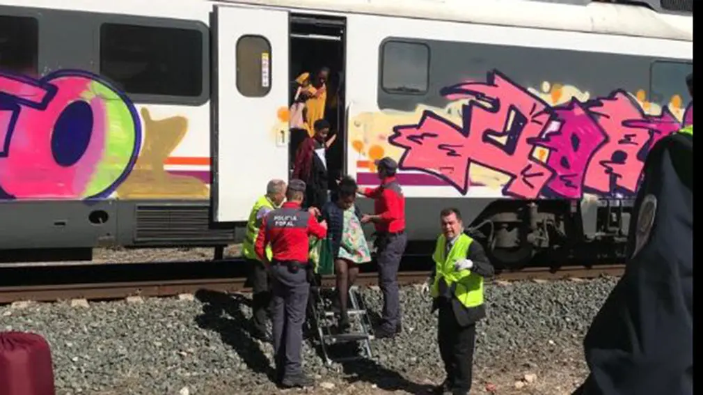 Tren averiado en Lodosa que cubría el recorrido entre Miranda de Ebro y Zaragoza POLICÍA FORAL (11)