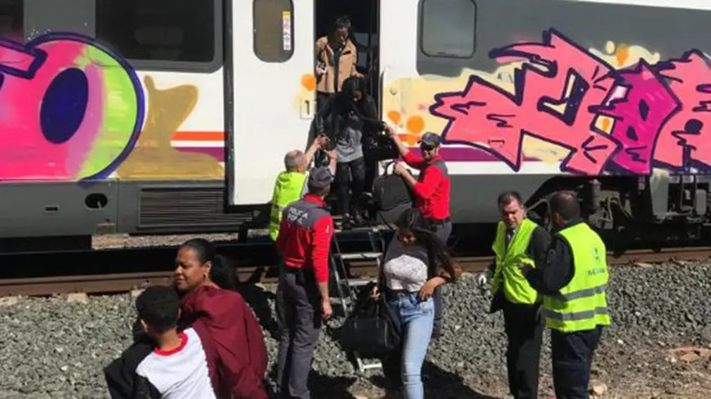 Tren averiado en Lodosa que cubría el recorrido entre Miranda de Ebro y Zaragoza POLICÍA FORAL (13)