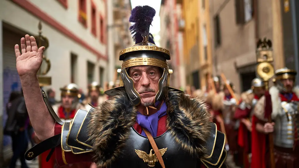Procesión por el domingo de Resurrección por las calles de Pamplona. MIGUEL OSÉS
