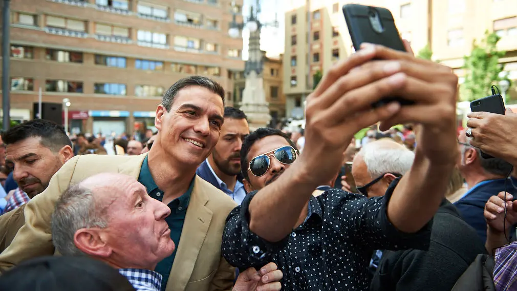 Visita del presidente Pedro Sanchez a los socialistas navarros para apoyar a las candidatas a la presidencia de Navarra, María Chivite y a la alcaldía de Pamplona, Maite Esporrín. MIGUEL OSÉS