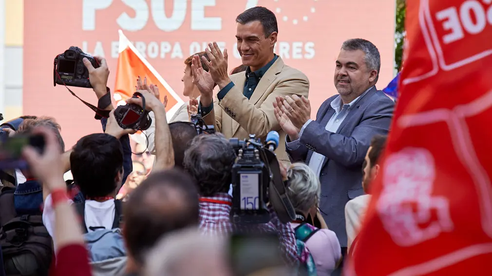 El presidente del Gobierno y secretario general del PSOE, Pedro Sánchez, en un acto electoral en Pamplona (07). IÑIGO ALZUGARAY