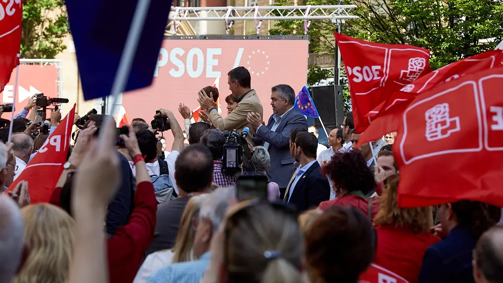 El presidente del Gobierno y secretario general del PSOE, Pedro Sánchez, en un acto electoral en Pamplona (08). IÑIGO ALZUGARAY