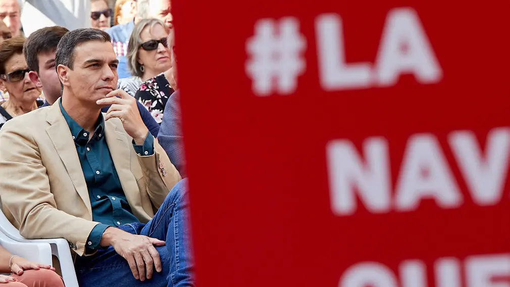 El presidente del Gobierno y secretario general del PSOE, Pedro Sánchez, en un acto electoral en Pamplona (16). IÑIGO ALZUGARAY