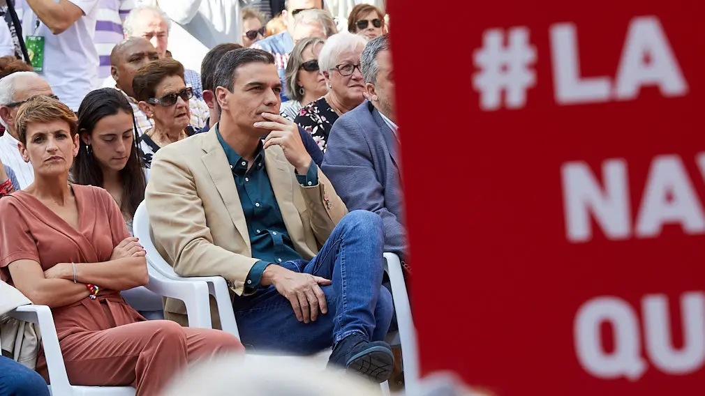 El presidente del Gobierno y secretario general del PSOE, Pedro Sánchez, en un acto electoral en Pamplona (18). IÑIGO ALZUGARAY