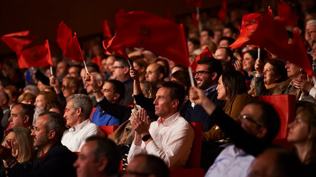 Javier Esparza y Enrique Maya intervienen en el acto central de campaña de Navarra Suma. PABLO LASAOSA 6