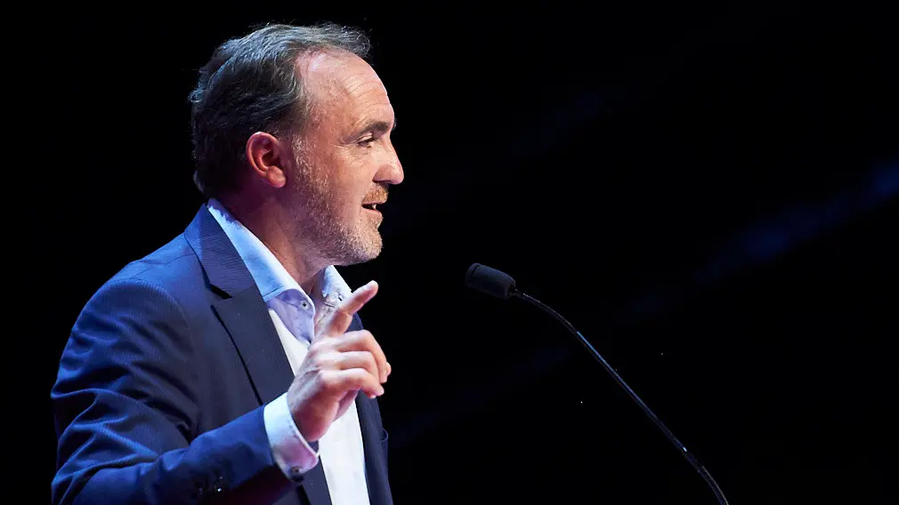 Javier Esparza y Enrique Maya intervienen en el acto central de campaña de Navarra Suma. PABLO LASAOSA 14