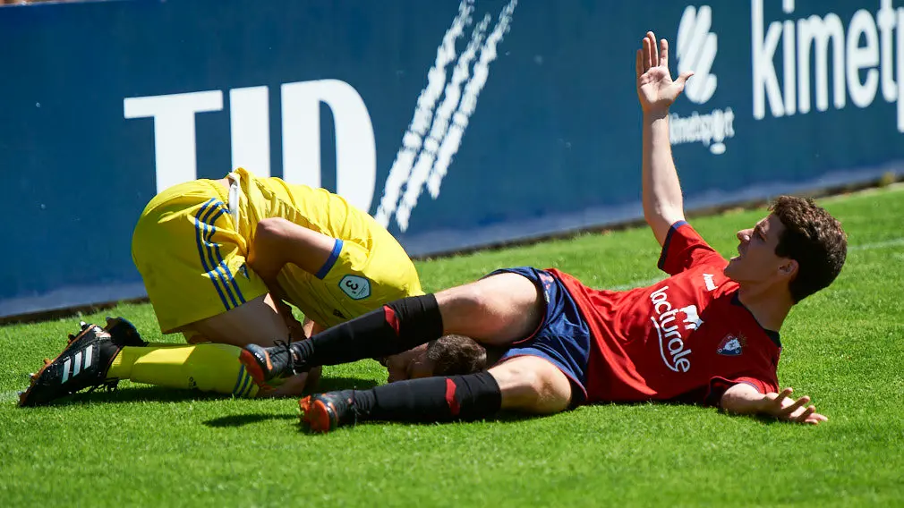 Partido por el ascenso a Segunda B entre Osasuna B - C..diz B. MIGUEL OS..S
