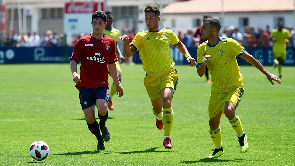 Partido por el ascenso a Segunda B entre Osasuna B - C..diz B. MIGUEL OS..S