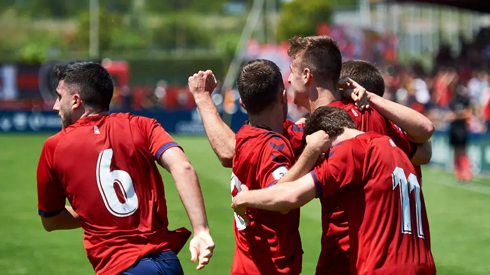 Partido por el ascenso a Segunda B entre Osasuna B - C..diz B. MIGUEL OS..S