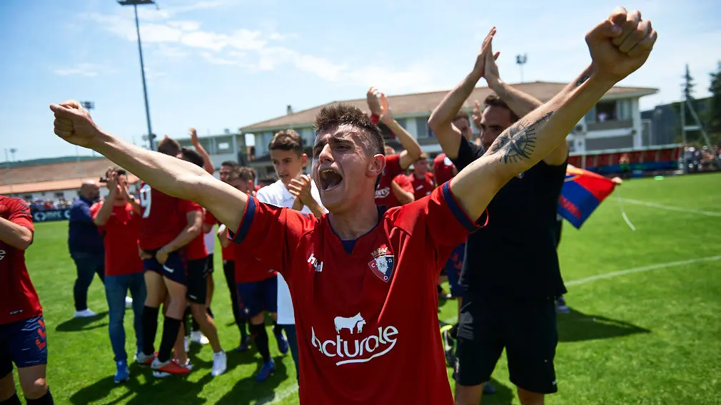 Partido por el ascenso a Segunda B entre Osasuna B - C..diz B. MIGUEL OS..S