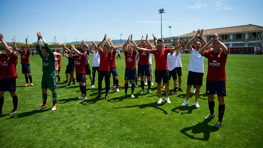 Partido por el ascenso a Segunda B entre Osasuna B - C..diz B. MIGUEL OS..S