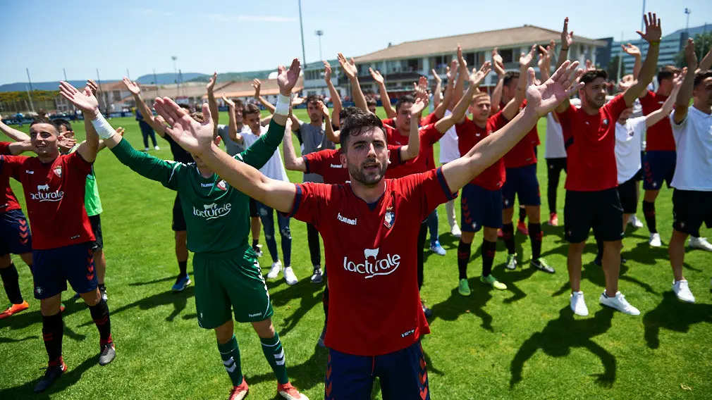 Partido por el ascenso a Segunda B entre Osasuna B - C..diz B. MIGUEL OS..S