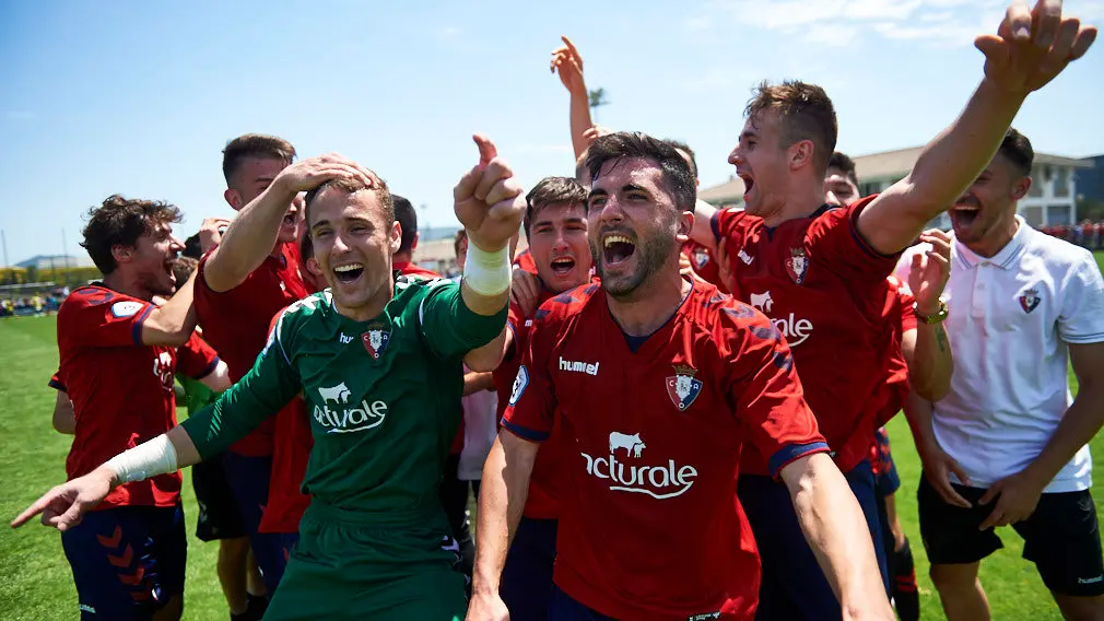 Partido por el ascenso a Segunda B entre Osasuna B - C..diz B. MIGUEL OS..S