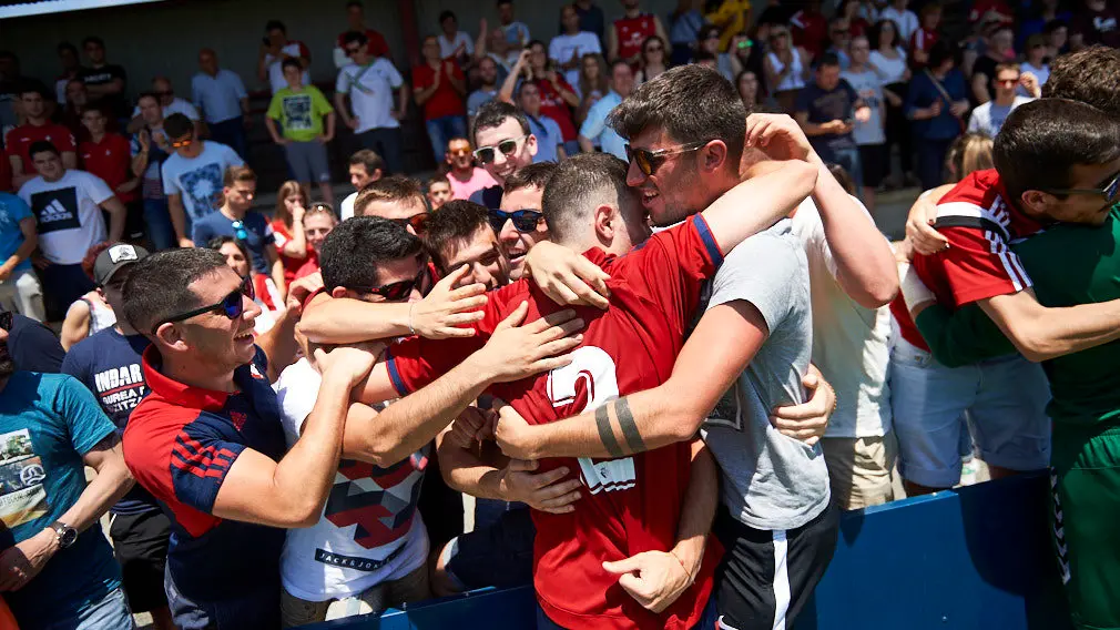 Partido por el ascenso a Segunda B entre Osasuna B - C..diz B. MIGUEL OS..S