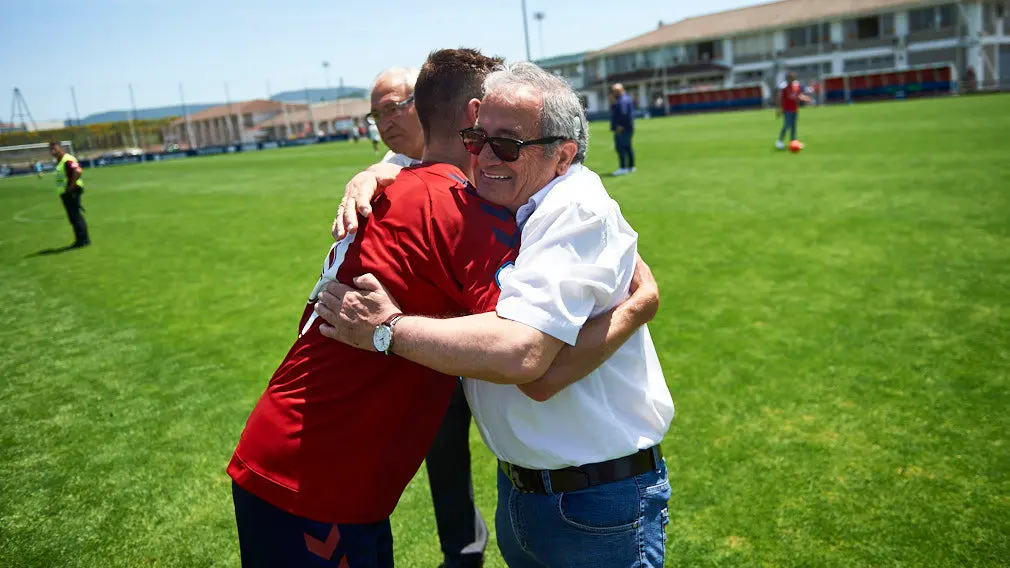 Partido por el ascenso a Segunda B entre Osasuna B - C..diz B. MIGUEL OS..S