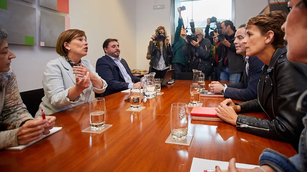 Reunión entre María Chivite (PSN) y Uxue Barkos (Geroa Bai) en el marco de la ronda de contactos que inicia la candidata socialista a la Presidencia del Gobierno de Navarra. IÑIGO ALZUGARAY