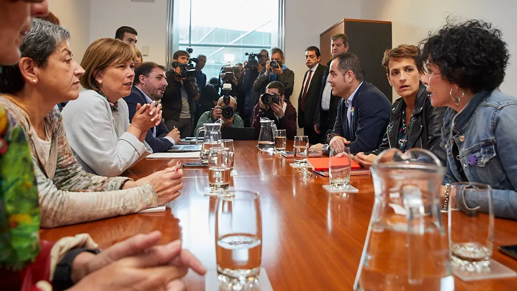 Reunión entre María Chivite (PSN) y Uxue Barkos (Geroa Bai) en el marco de la ronda de contactos que inicia la candidata socialista a la Presidencia del Gobierno de Navarra. IÑIGO ALZUGARAY