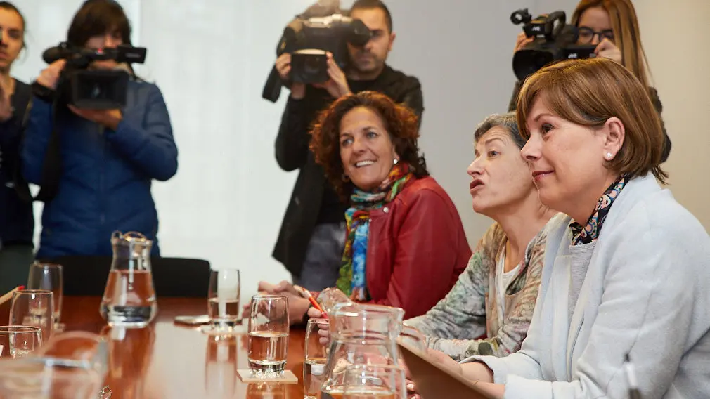 Reunión entre María Chivite (PSN) y Uxue Barkos (Geroa Bai) en el marco de la ronda de contactos que inicia la candidata socialista a la Presidencia del Gobierno de Navarra. IÑIGO ALZUGARAY
