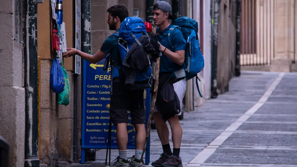 Turistas Pamplona . NOEMÍ VERA _6