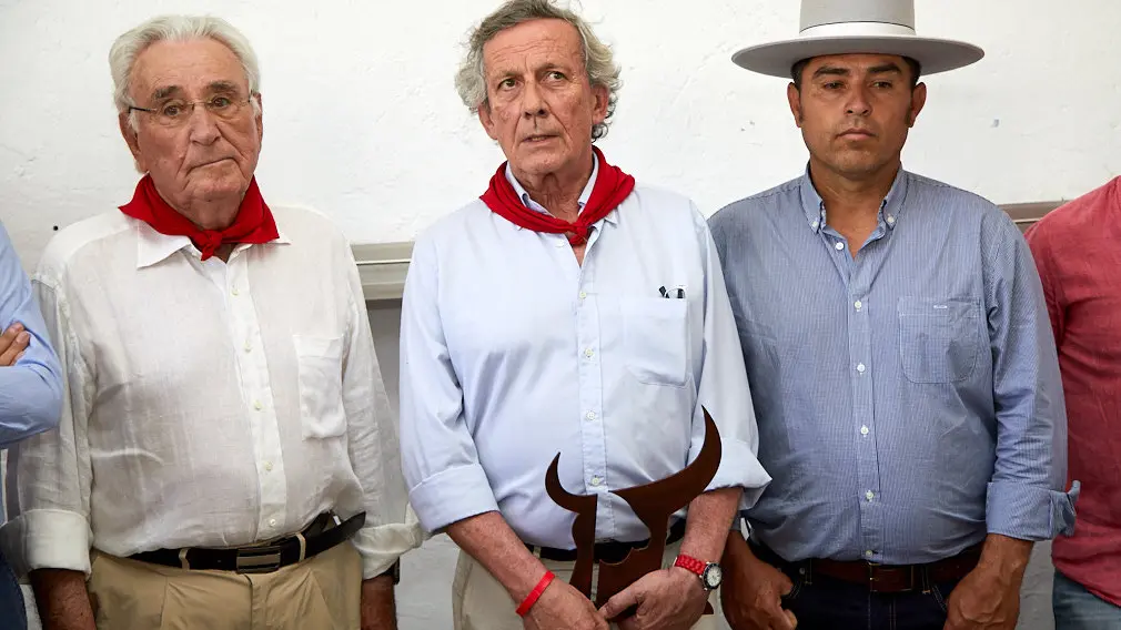 Entrega del Premio Carriquiri 2018 a la ganadería Puerto de San Lorenzo. IÑIGO ALZUGARAY