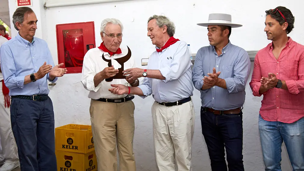Entrega del Premio Carriquiri 2018 a la ganadería Puerto de San Lorenzo. IÑIGO ALZUGARAY
