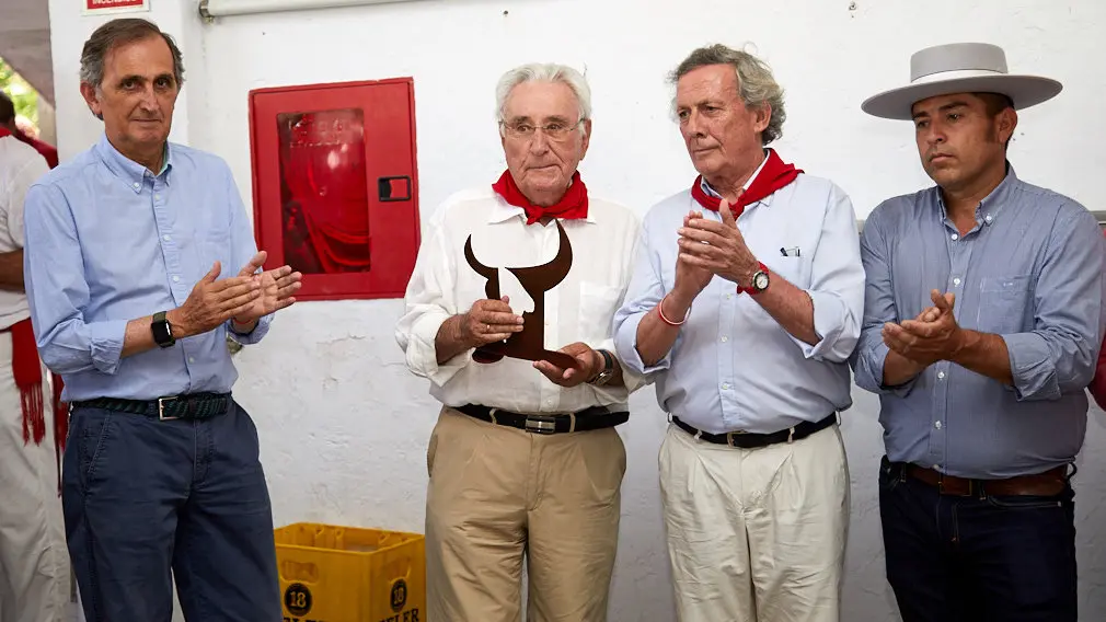 Entrega del Premio Carriquiri 2018 a la ganadería Puerto de San Lorenzo. IÑIGO ALZUGARAY