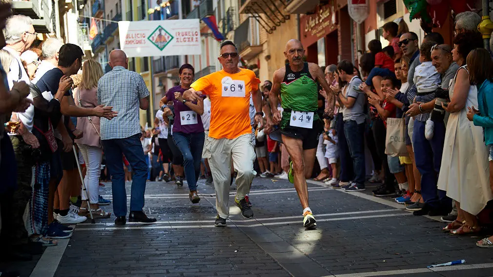 XXXIX Cross de los Carrozas por las calles Carmen y Navarrería. MIGUEL OSÉS