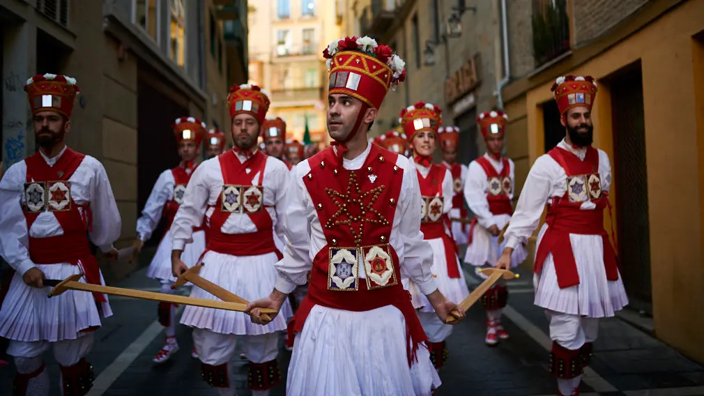 Procesión de San Fermín de Aldapa por las calles de la parte vieja de Pamplona. PABLO LASAOSA 2