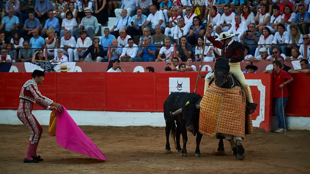 Corrida de toros en Corella con las ganaderías de Victorino Martín y Los Maños, para los diestros Morenito de Aranda, Rubén Pinar y Joaquín Galdós. MIGUEL OSÉS