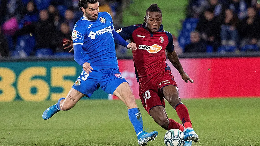 Instantes del partido entre el Getafe y Osasuna en el Coliseum Alfonso Pérez EFE (2)