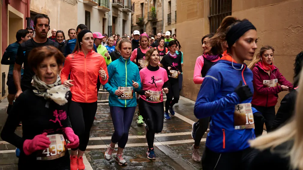 Carrera de la Mujer por las calles de Pamplona. PABLO LASAOSA