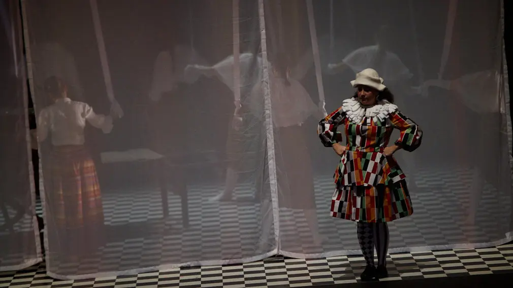 Ensayo general de 'El traje nuevo del Emperador' de la Ópera de Cámara de Navarra en Baluarte. IÑIGO ALZUGARAY