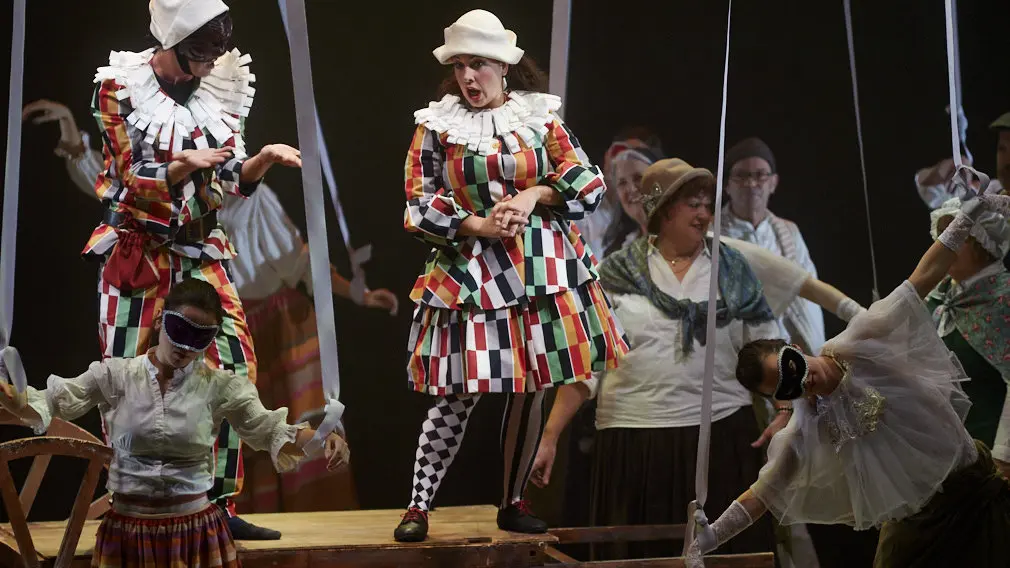 Ensayo general de 'El traje nuevo del Emperador' de la Ópera de Cámara de Navarra en Baluarte. IÑIGO ALZUGARAY