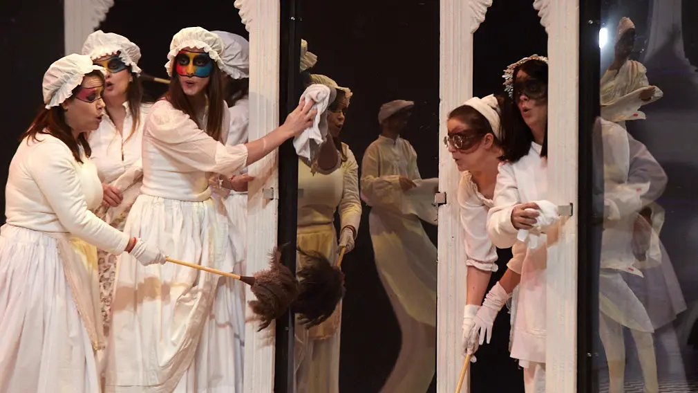 Ensayo general de 'El traje nuevo del Emperador' de la Ópera de Cámara de Navarra en Baluarte. IÑIGO ALZUGARAY