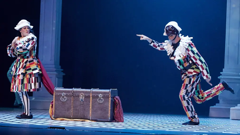 Ensayo general de 'El traje nuevo del Emperador' de la Ópera de Cámara de Navarra en Baluarte. IÑIGO ALZUGARAY