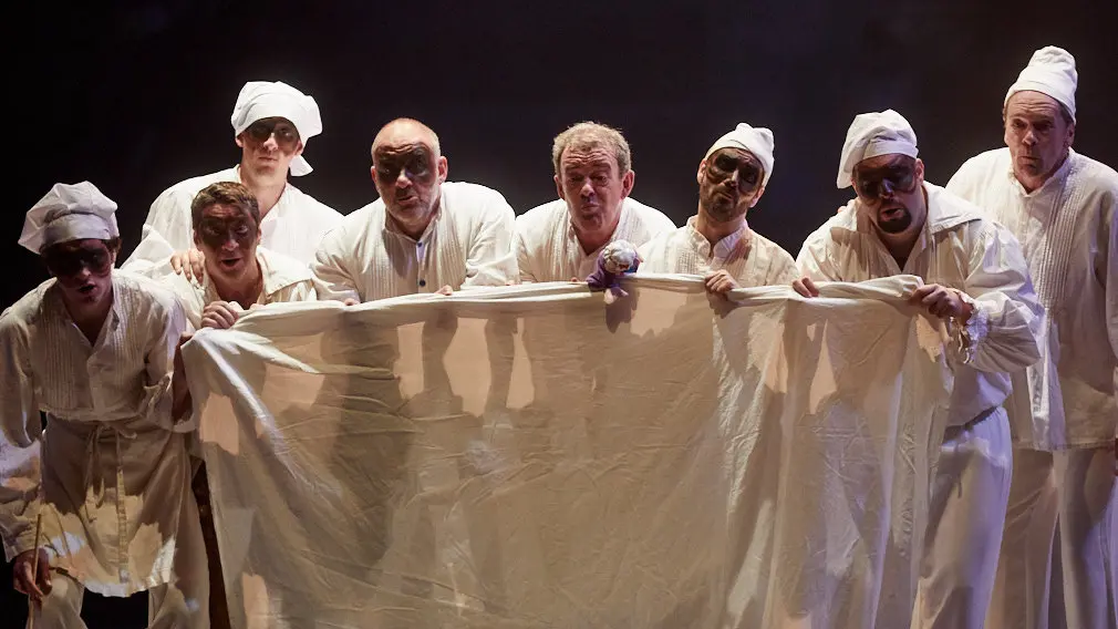 Ensayo general de 'El traje nuevo del Emperador' de la Ópera de Cámara de Navarra en Baluarte. IÑIGO ALZUGARAY