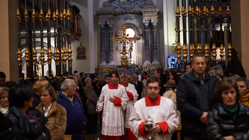 Ampliacion de la corte de San Fermin con los 200 nuevos cofrades. MIGUEL OSÉS