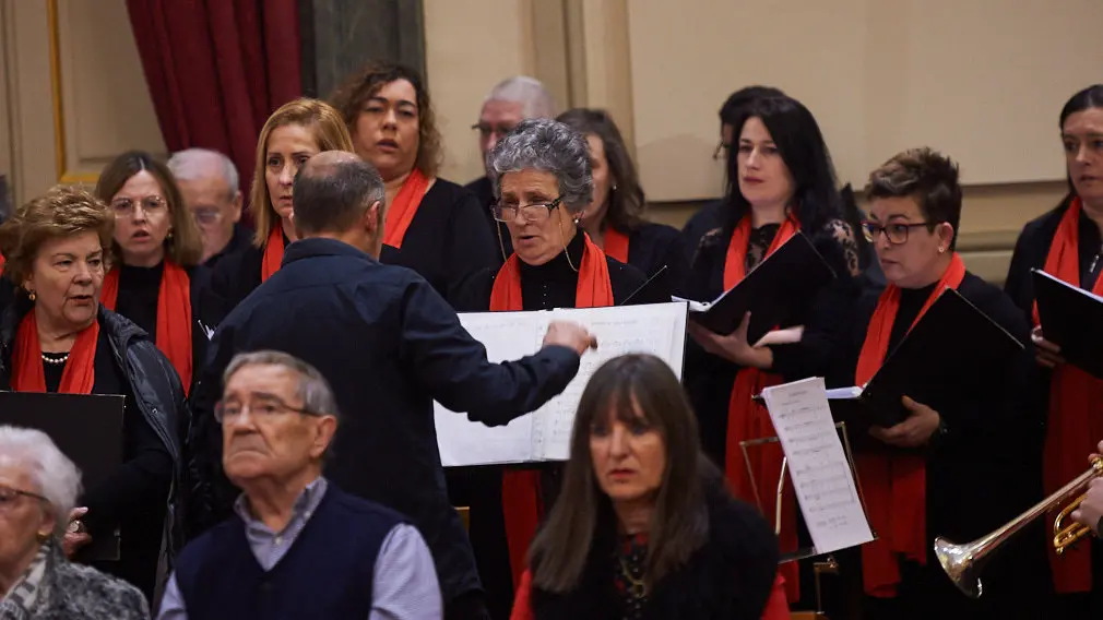 Ampliacion de la corte de San Fermin con los 200 nuevos cofrades. MIGUEL OSÉS