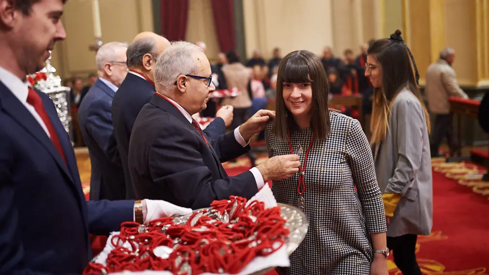 Ampliacion de la corte de San Fermin con los 200 nuevos cofrades. MIGUEL OSÉS
