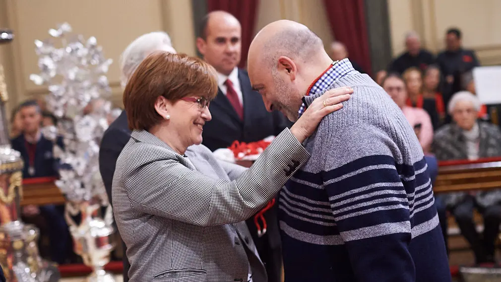 Ampliacion de la corte de San Fermin con los 200 nuevos cofrades. MIGUEL OSÉS