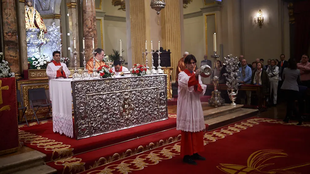 Ampliacion de la corte de San Fermin con los 200 nuevos cofrades. MIGUEL OSÉS
