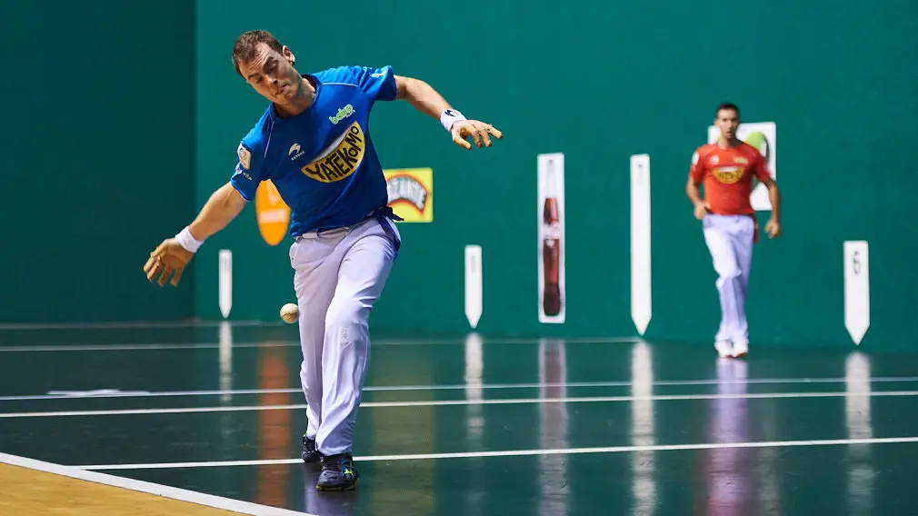 Partido en el Labrit entre Laso-Albisu y Olaizola-Urrutikoetxea. MIGUEL OSÉS