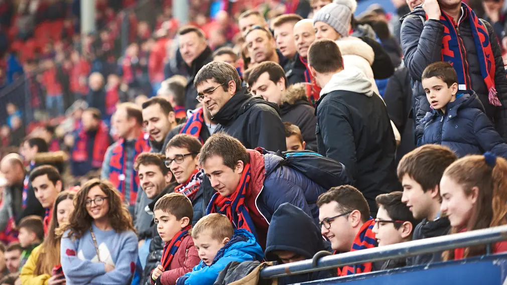 La grada de Osasuna durante el partido contra el Espanyol. Miguel Osés