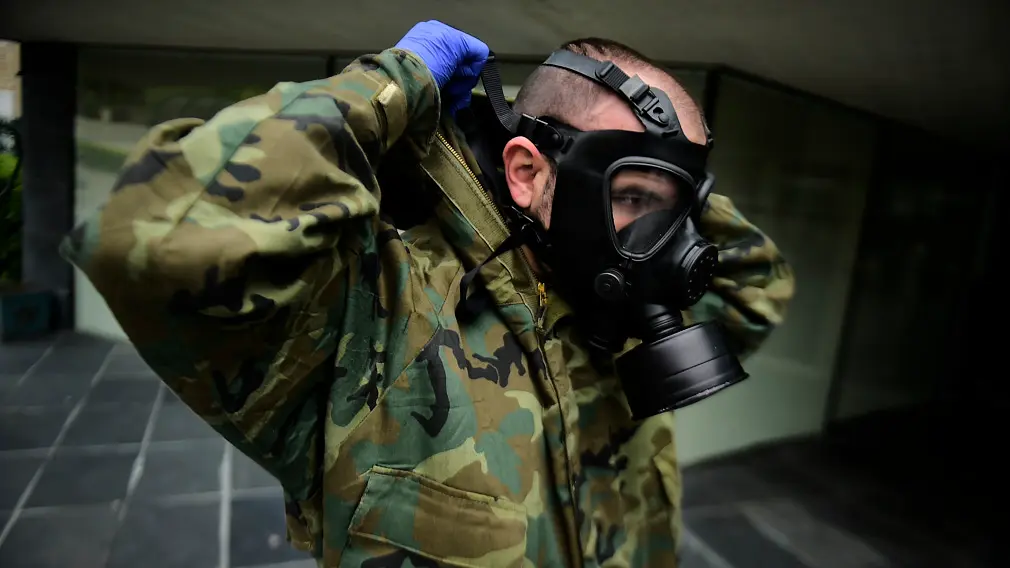 Militares del Regimiento América 66 se preparan para desinfectar zonas en Artica. PABLO LASAOSA