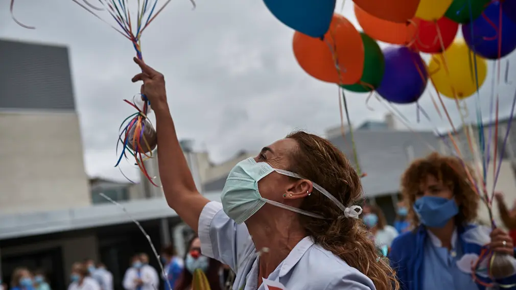 Varias asociaciones acuden a aplaudir a Virgen del Camino con motivo Día de la Infancia Hospitalizada. PABLO LASAOSA