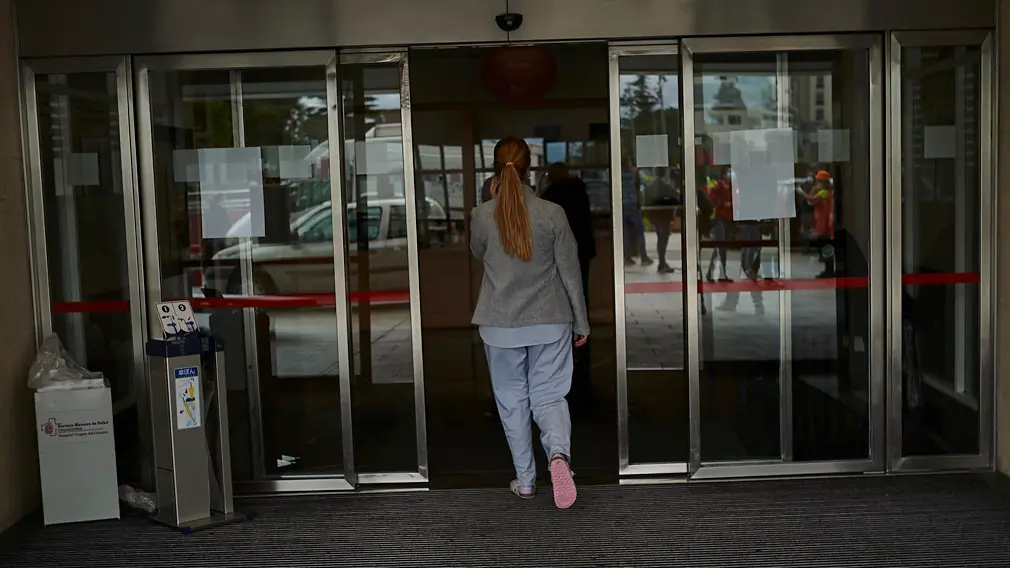 Varias asociaciones acuden a aplaudir a Virgen del Camino con motivo Día de la Infancia Hospitalizada. PABLO LASAOSA
