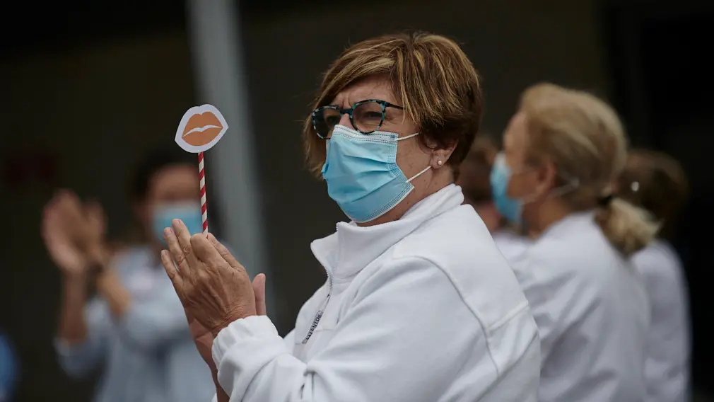 Varias asociaciones acuden a aplaudir a Virgen del Camino con motivo Día de la Infancia Hospitalizada. PABLO LASAOSA