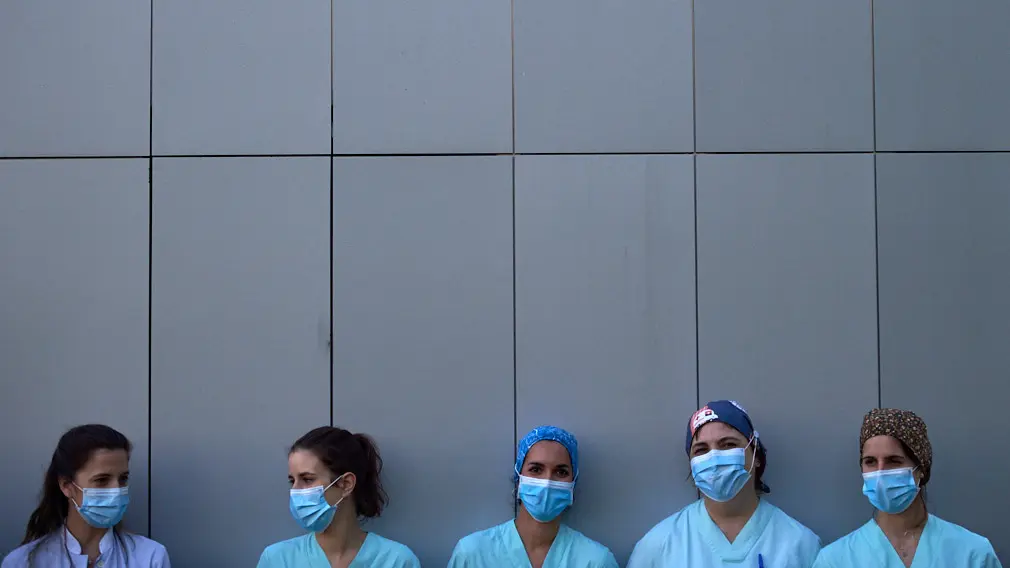 Concierto del Orfeón Pamplones en las Urgencias del Hospital de Navarra para agradecer a los sanitarios su trabajo. MIGUEL OSÉS